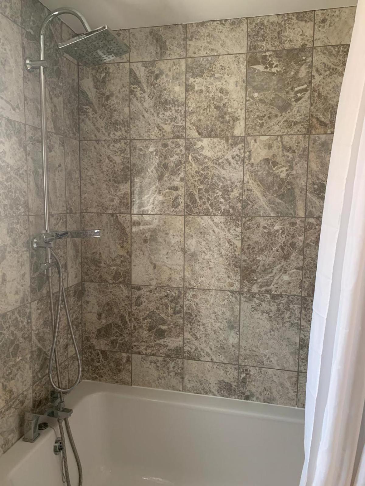 Private Renovated With Standard Size Brown Desk In Se9 6pg